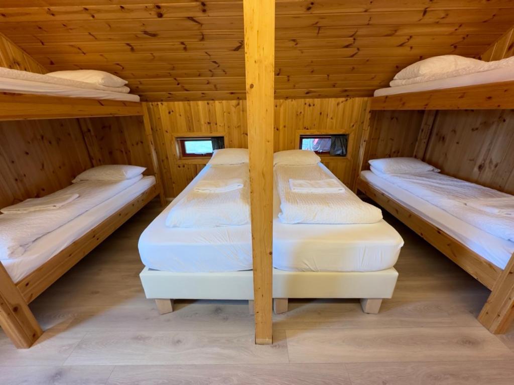 Accommodation&hot Springs Lodge Laugarfell