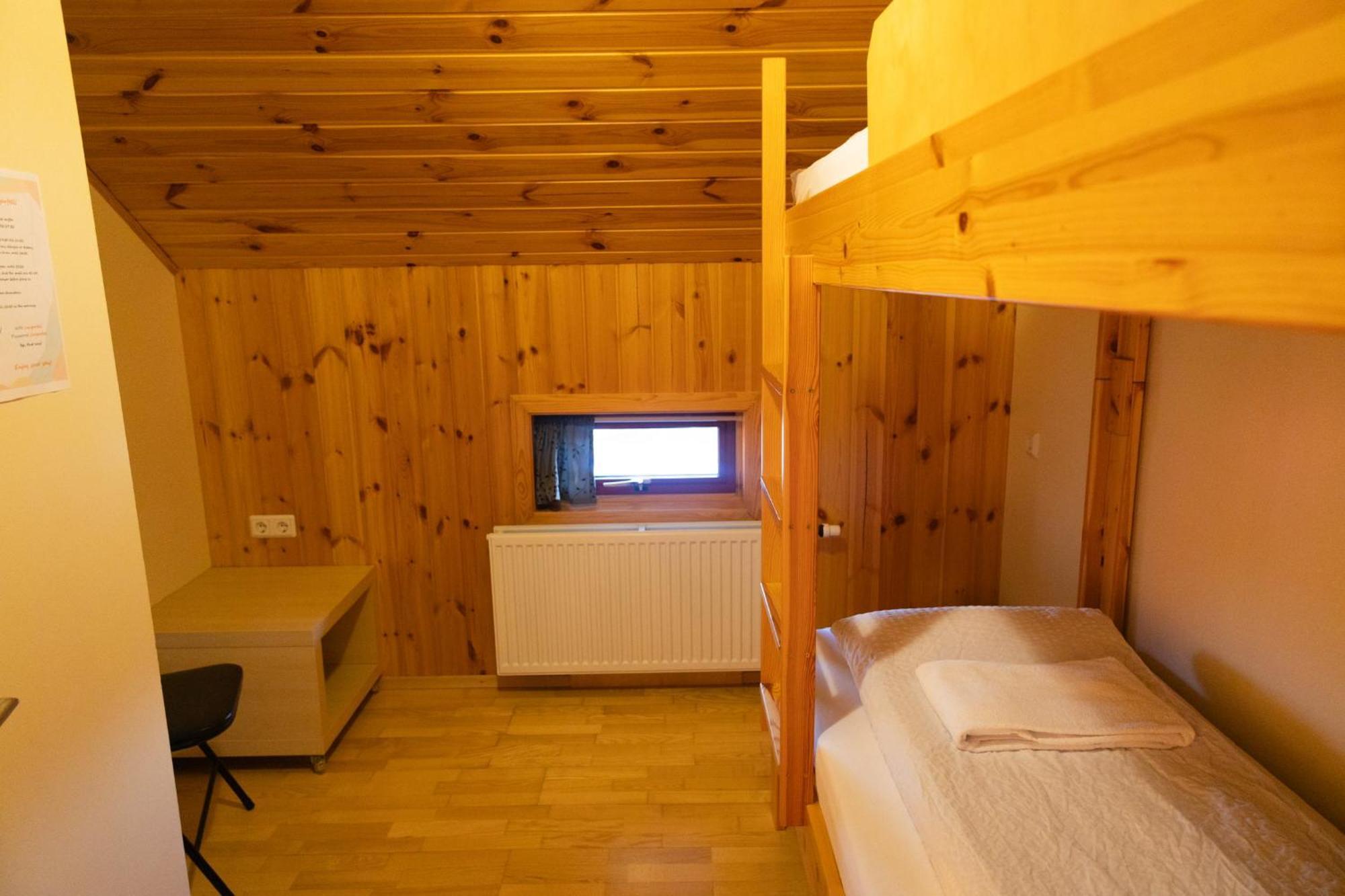 Lodge Accommodation&hot Springs *