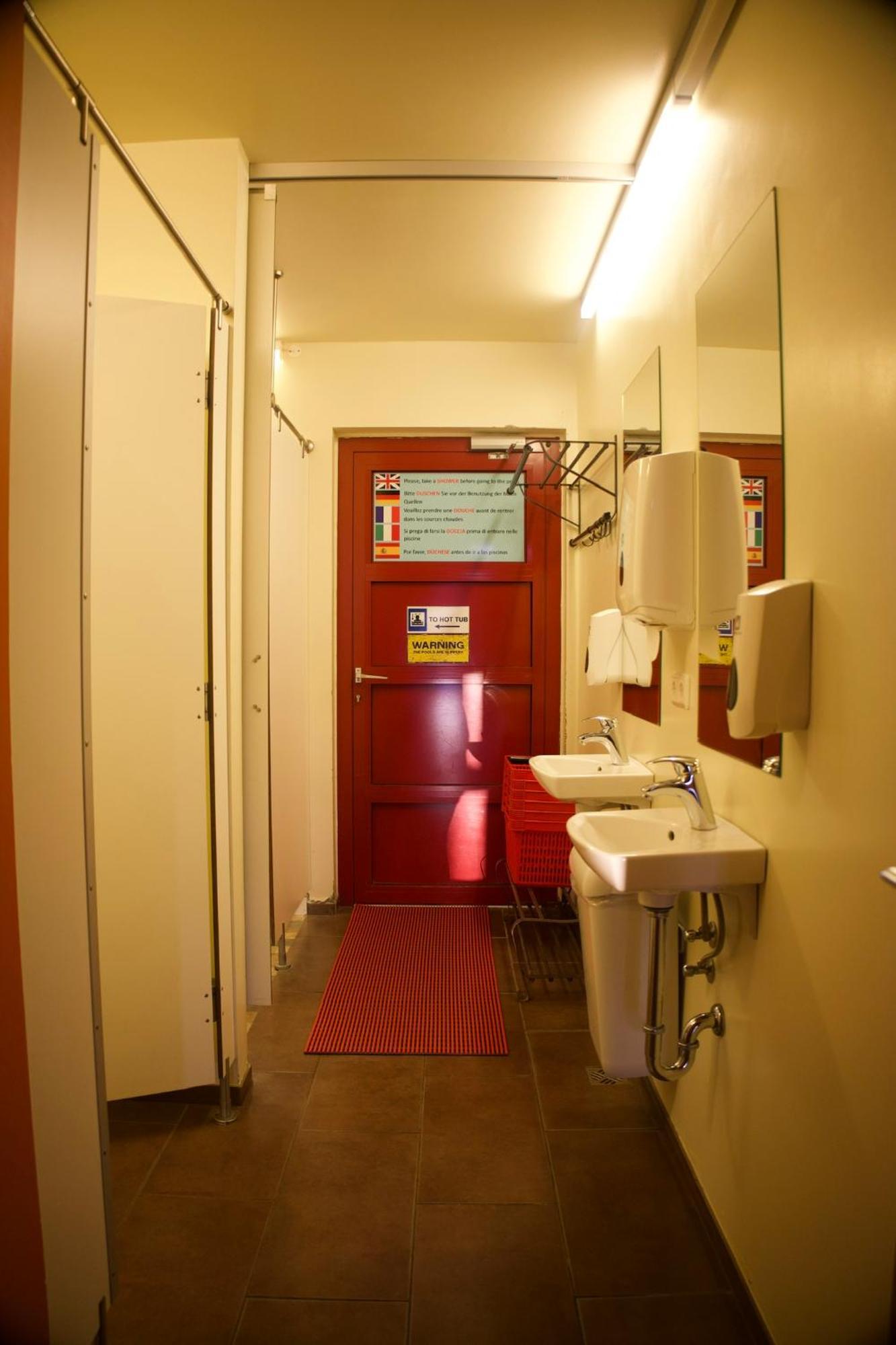 Accommodation&hot Springs Lodge Laugarfell