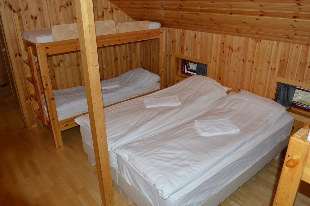 Accommodation&hot Springs Lodge