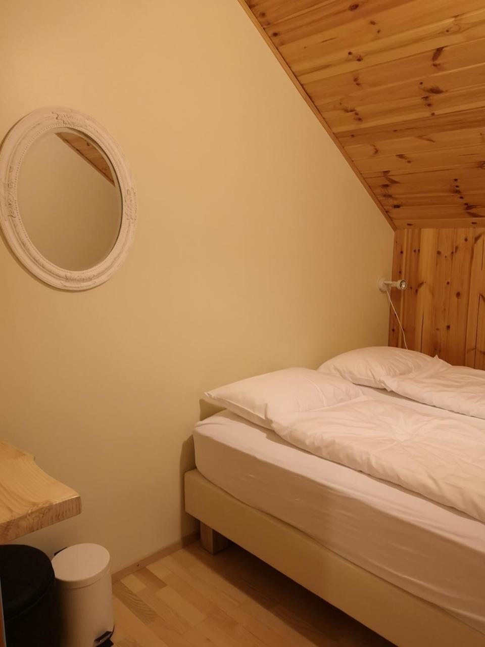 Accommodation&hot Springs Lodge